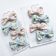 Load image into Gallery viewer, Super Pretty Floral Mini Bow Set