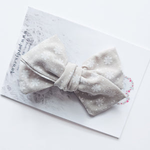 Neutral Floral Linen Bow