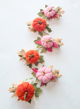 Load image into Gallery viewer, Handmade Felt Pumpkin Clip