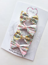 Load image into Gallery viewer, Liberty Betsy Mini Bows