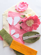 Load image into Gallery viewer, Handmade DIY Felt Flower Clip Craft Set