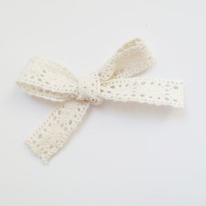 Vintage crochet ribbon bow