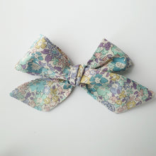 Load image into Gallery viewer, Liberty of London Hand-tied Bows