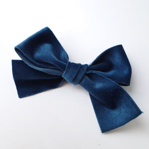 Beautiful Over-sized Vintage Velvet Bows (available in a range of colours)
