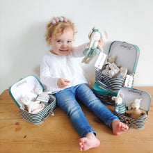 Load image into Gallery viewer, Mini Wilberry Collectables Suitcase set